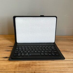 Black Wireless Smart Keyboard Case for iPad 9th Generation